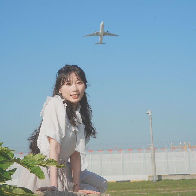 **✈️【香港秘境打卡】機場維修區日落＋飛機同框！360度無敵海景日系攝影攻略🌅** 