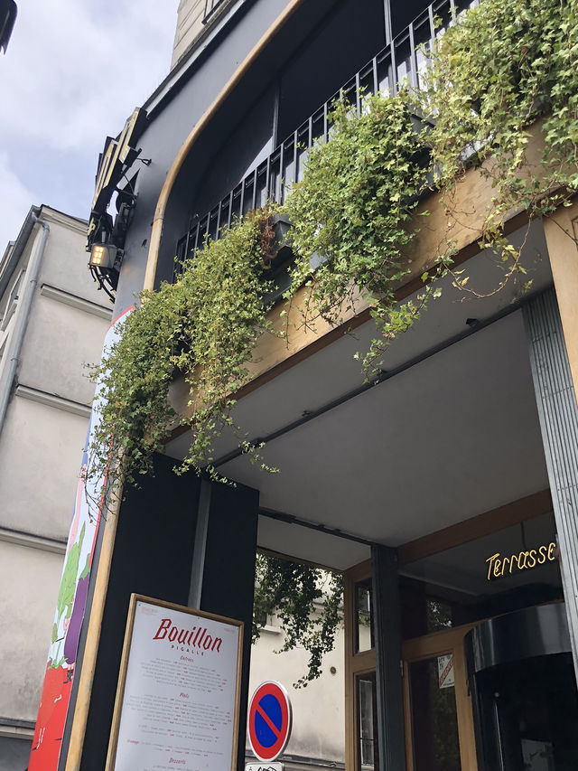 파리에서 꼭 먹어봐야 할 가성비 맛집, Bouillon Pigalle 현지인도 인정한 클래식 프렌치 식당