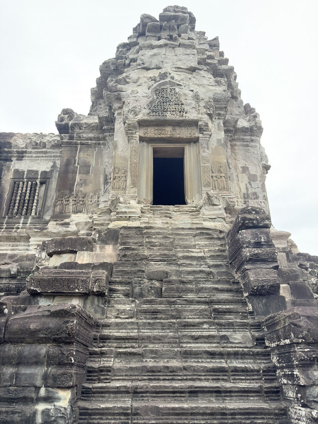 Angkor Wat: A Journey Through Time🛕🇰🇭