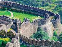 🏯 Kumbhalgarh: The Fortress That Touched the Sky and Echoed a Kingdom’s Spirit