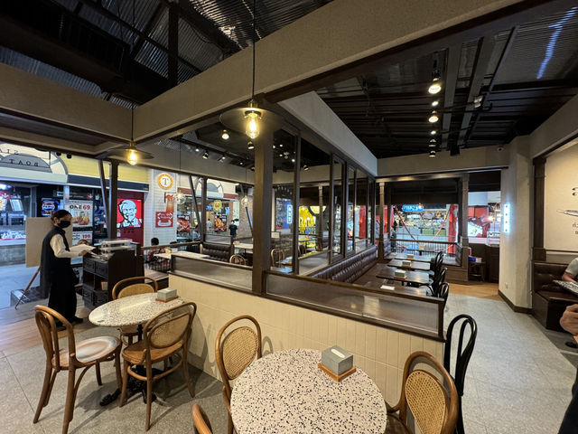 Boat Noodles Refined: Thong Smith’s Classy Take in Terminal 21