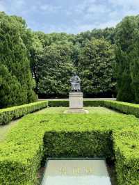 A Literary Escape in the Heart of the City – Lu Xun Park, Shanghai