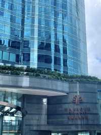 Grand Views and Classic Comfort at Harbour Grand Hong Kong