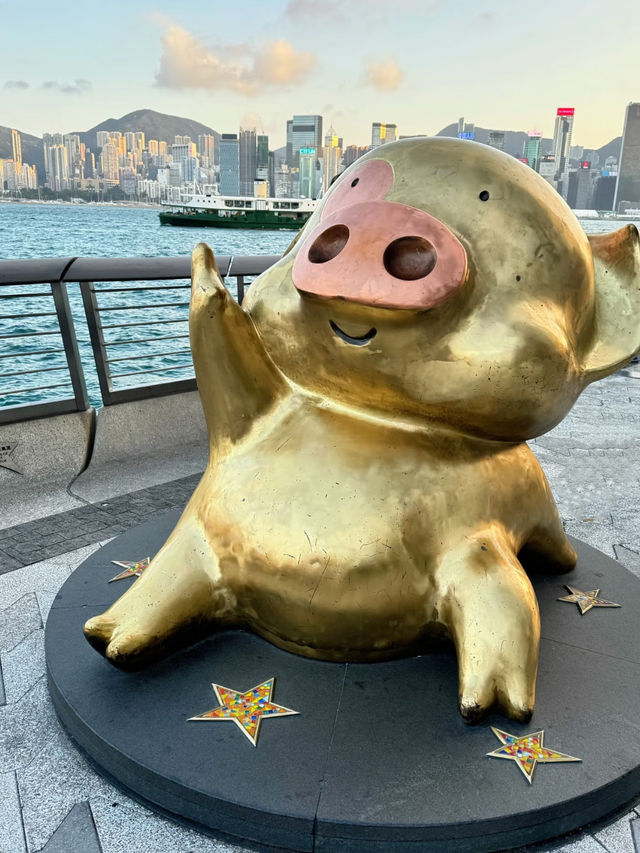 Victoria Harbour, Hong Kong