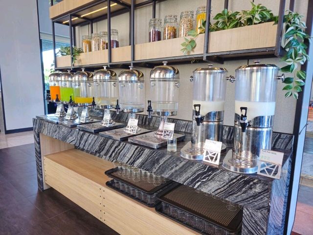 Holiday Inn Siracha: ดูหรู อยู่สบาย ราคาสุดคุ้ม