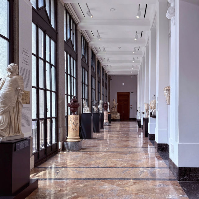 Prado Museum: Why No Photos?! 🤔📸