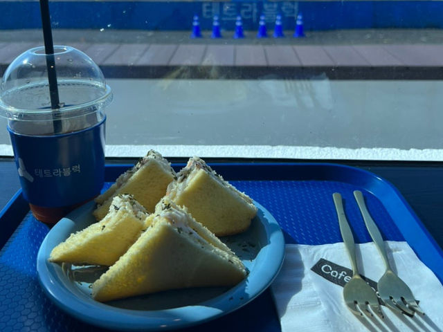 포항 파도치는 모습 보면서 커피 한잔 ☕️