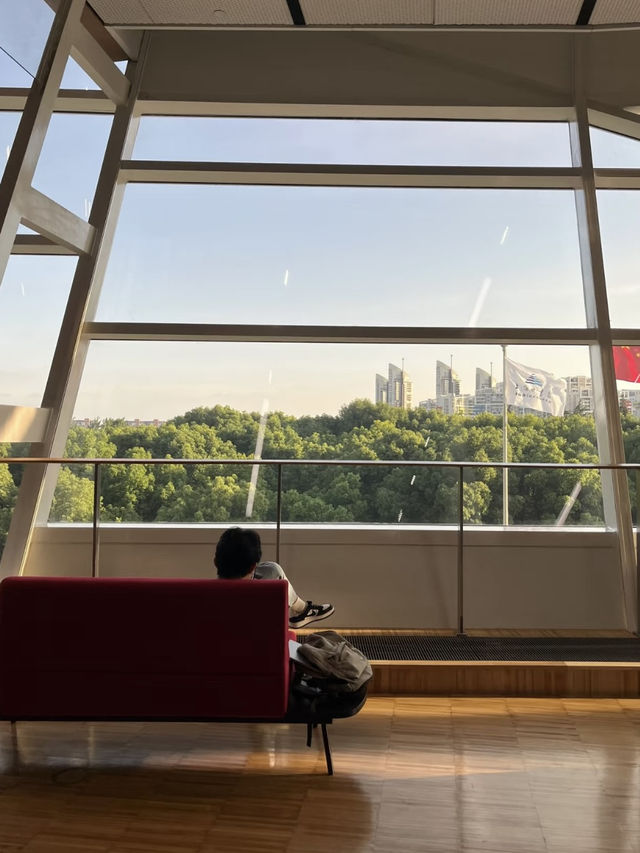 Pudong Library – Shanghai’s Sky-High Reading Cube  