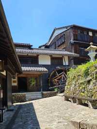 古道歇腳處，馬籠宿的〔水車屋〕休憩時光