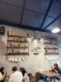 The Tropical Eco-Cafe