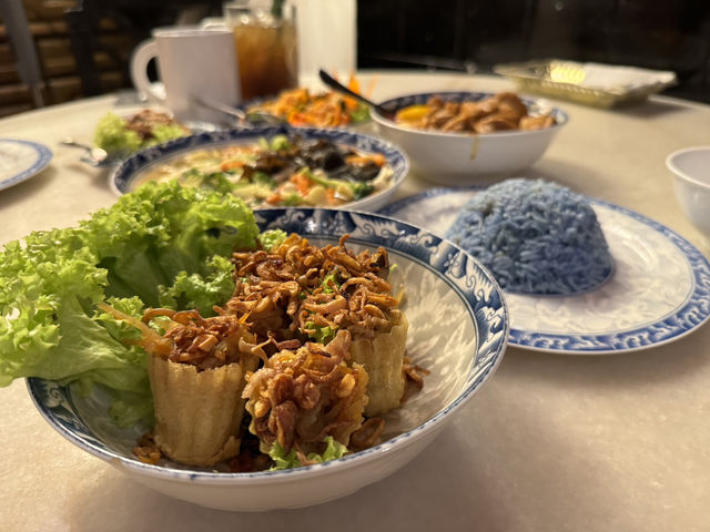 🌸 Flower Mulan Nyonya Cafe – A Beautiful Step Back in Time with Flavour to Match