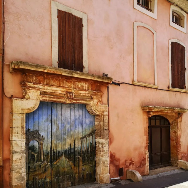 🏜️✨ Weekend in Roussillon: Hiking the Ochre Trails of Provence