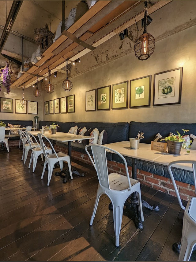Bica & Co Courtyard Cafe, Rustic Charm Meets Contemporary Comfort in Melaka
