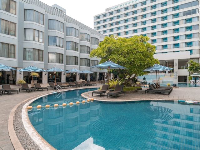 โรงแรม เดอะ เบย์วิว พัทยา