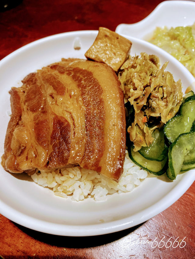 古早味的詩意延續｜大稻埕魯肉飯的六十年滷香記憶