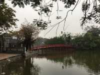🌿 Serenity in the City: Hoàn Kiếm Lake + Cake & Coffee by the Water