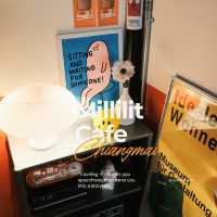 🧡 คาเฟ่เรโทรสีส้มสุดชิค: Millilit Cafe