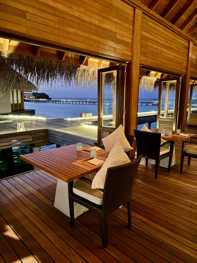 Tropical Mocktails at RAW Bar – Huvafen Fushi, Maldives 🌴🌅