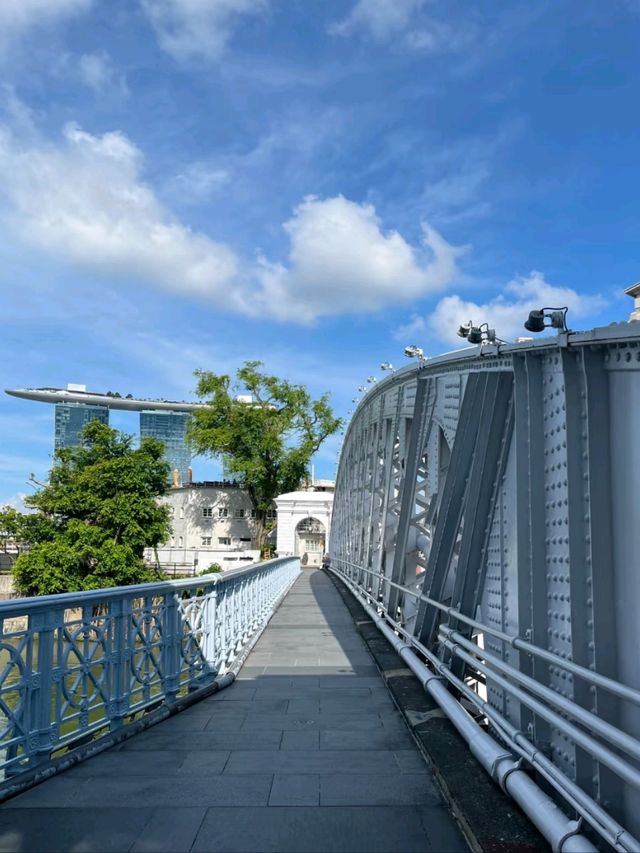 🦁✨ Roar with the Icon! – Merlion Park Singapore 