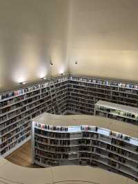 library Orchard Singapore 📚
