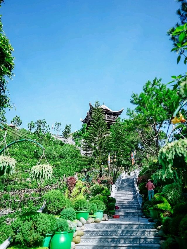 ร้านน้ำชาตรงทางขึ้นวัดหลินฟงเซ็น