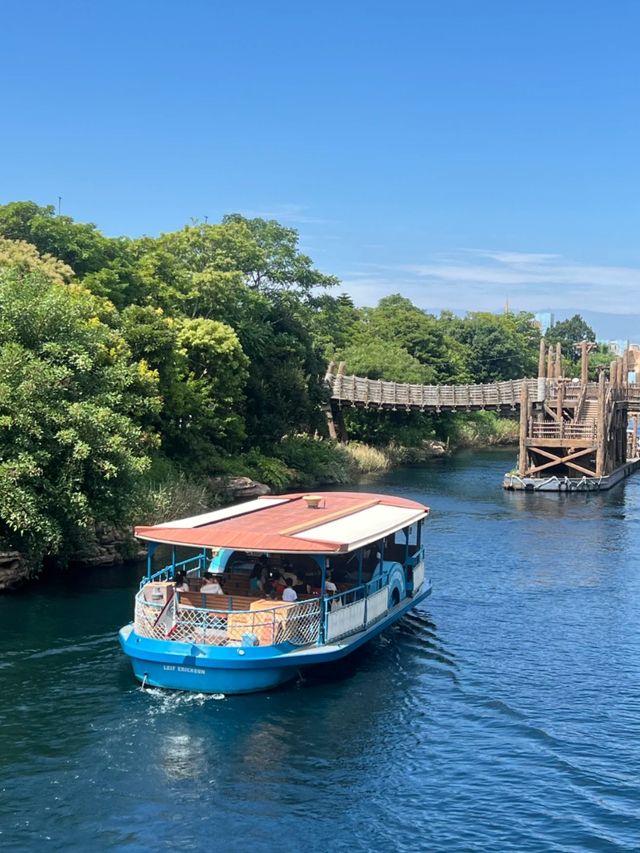 Fantasy Floats Here: Your Guide to Tokyo DisneySea