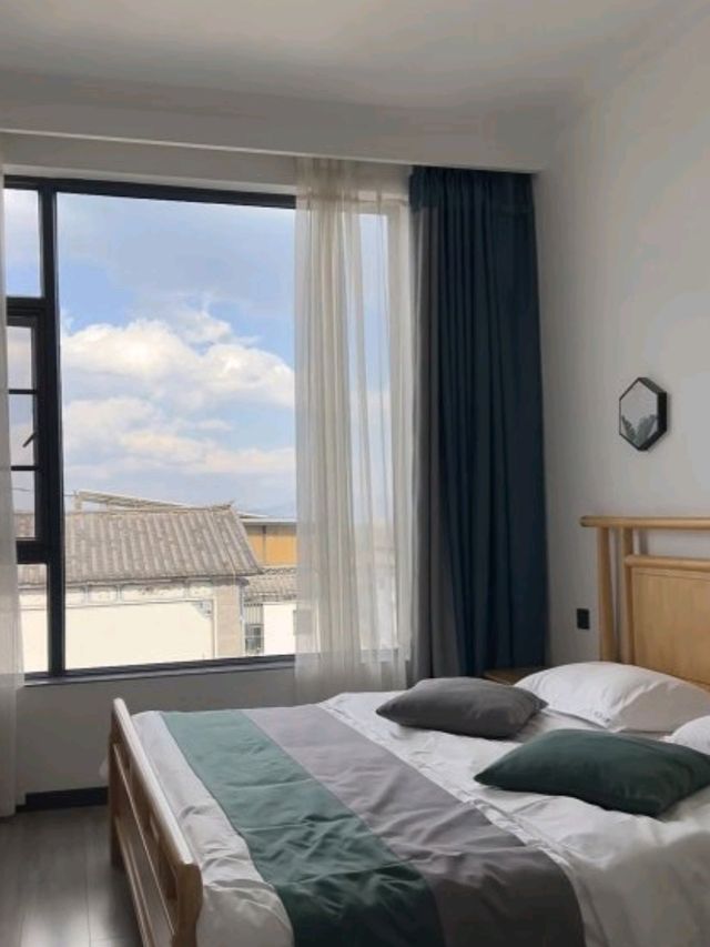 Dali in February BnB