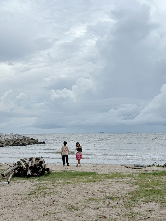 ไปถ่ายรูปกันไหม “หาดแสงจันทร์” ไปถ่ายรูปกันไหม “หาดแสงจันทร์”