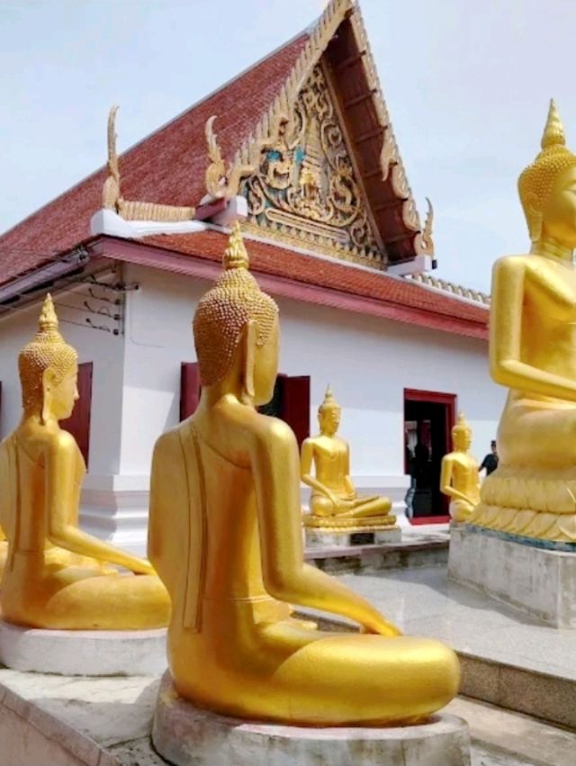 ศึกษาประวัติศาสตร์ของพระเครื่องที่วัดพระศรีฯ กันนะ
