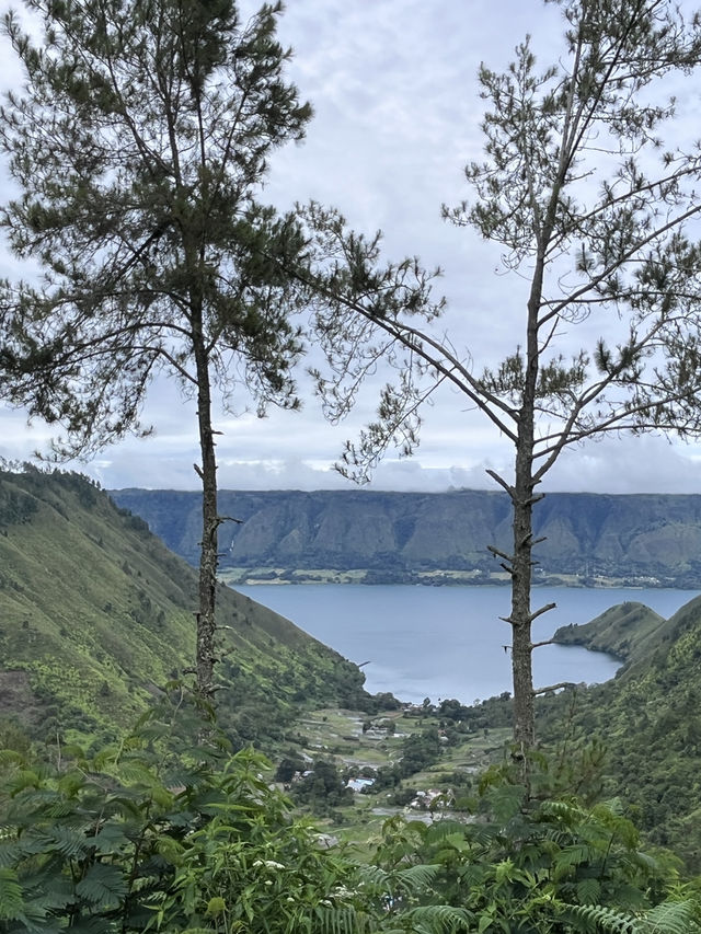 🌄 Lake. Cabin. Peace—A Dreamy Escape at Bobocabin Toba
