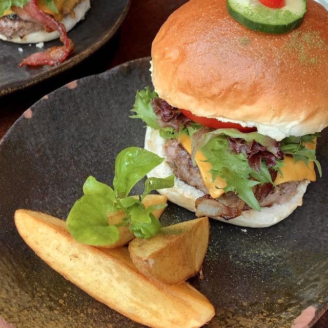 ジューシー＆ボリューム満点！Blur-Steak by Blurburgerで楽しむバーガー🇹🇭