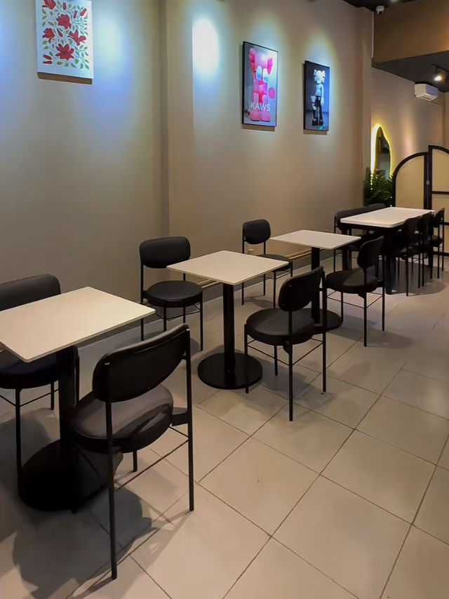 คาเฟ่เปิดดึกที่ Big bottom cafe