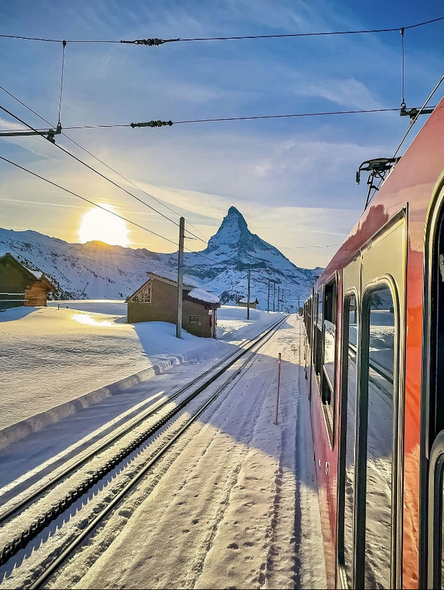 『🇨🇭采爾馬特』只有雪山、木屋、馬車和你! 