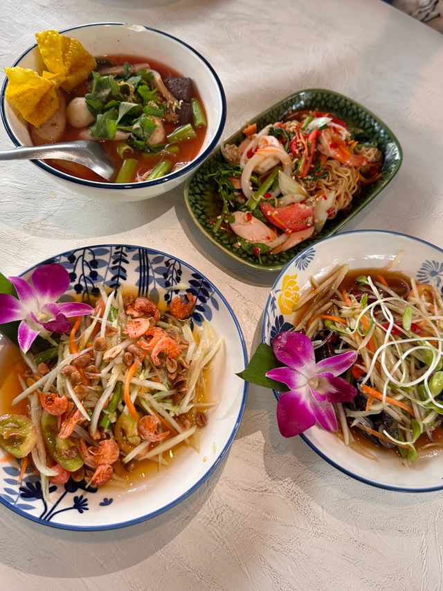 ABOUT COCO CAFÉ & BISTRO 🏝️🥥