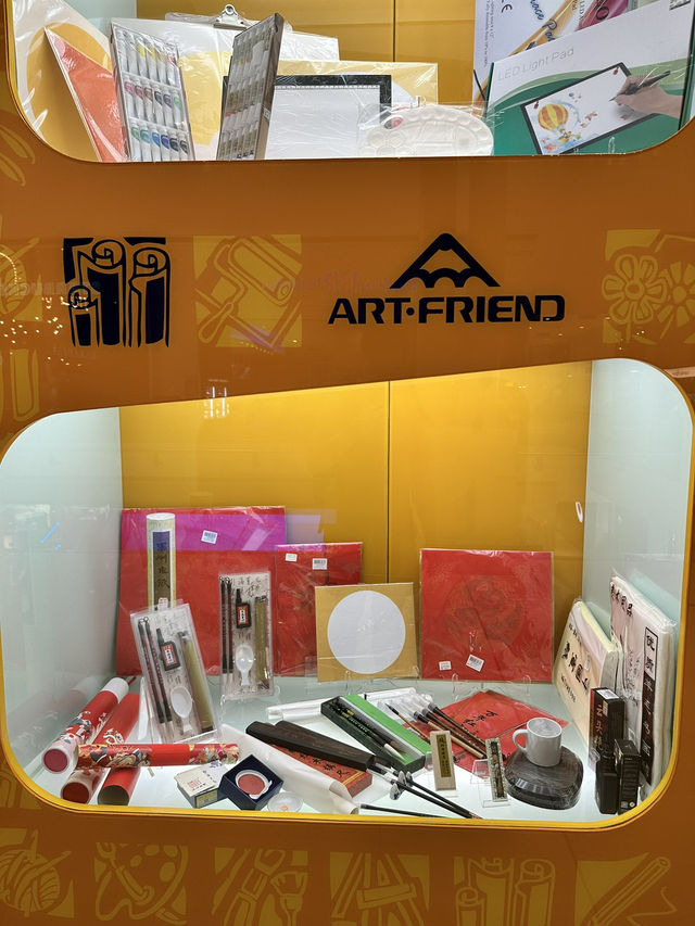 創造力が爆発する♡Pavilion KLのアートパラダイス「Art Friend」へようこそ！