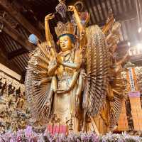 Longhua Temple: Shanghai’s Oldest & Most Majestic Buddhist Sanctuary** 🌸🏯