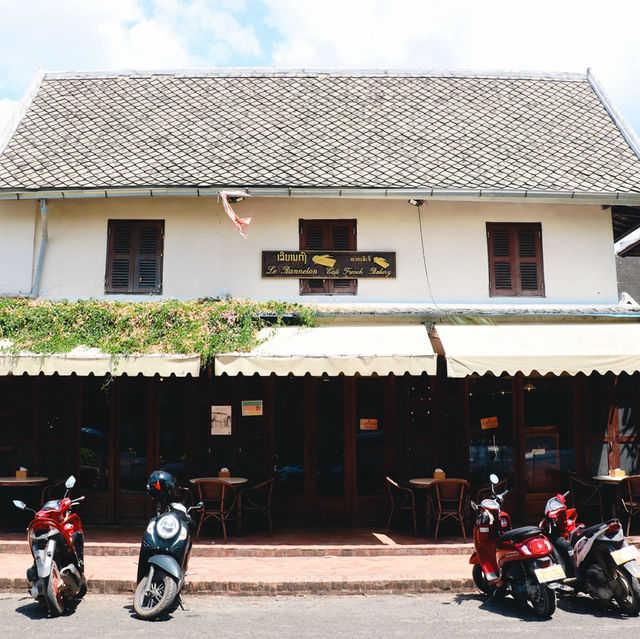 Le Banneton Café French Bakery - Luang Prabang