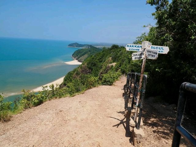 Scenic Adventures at Bukit Keluang Scenic Adventures at Bukit Keluang