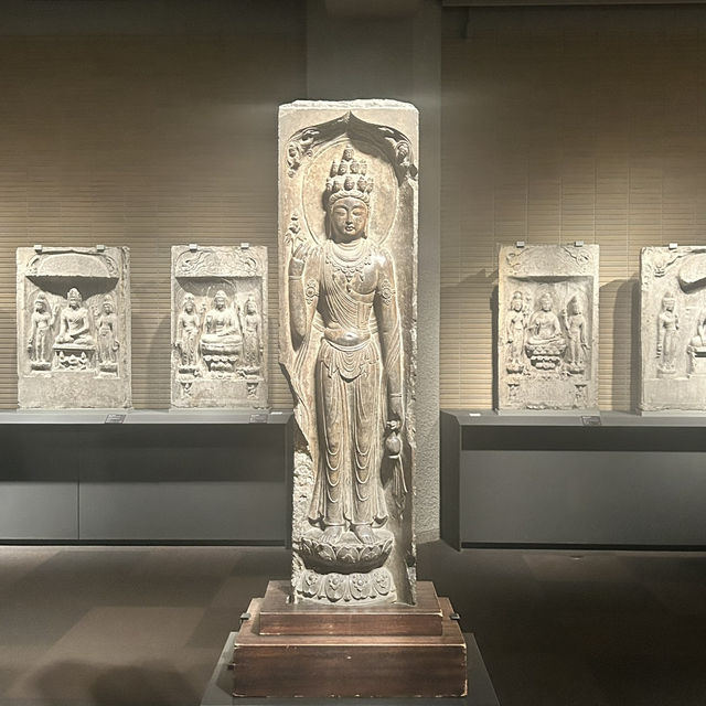 A Journey of Serenity: Chinese Buddhist Sculpture in the Asia Gallery 🪷