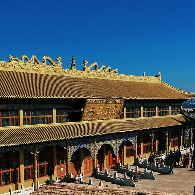 晴天下的媽祖廟建築美景🌞