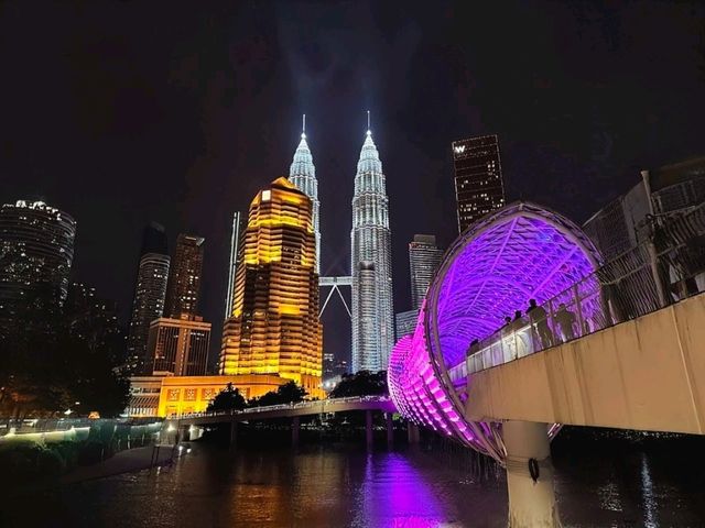 吉隆坡 | 莎羅馬行人天橋 Saloma Bridge，雙子星塔最夯的打卡點
