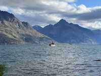 紐西蘭旅遊景點—🌳 Earnslaw Park｜皇后鎮湖畔的悠閒角落