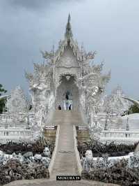 รีวิว วัดร่องขุ่น เชียงราย ศิลปะขาวบริสุทธิ์ที่งาม