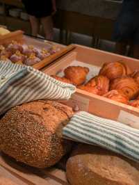 【大阪】日本人がほぼいないホテルで優雅な朝食ビュッフェ