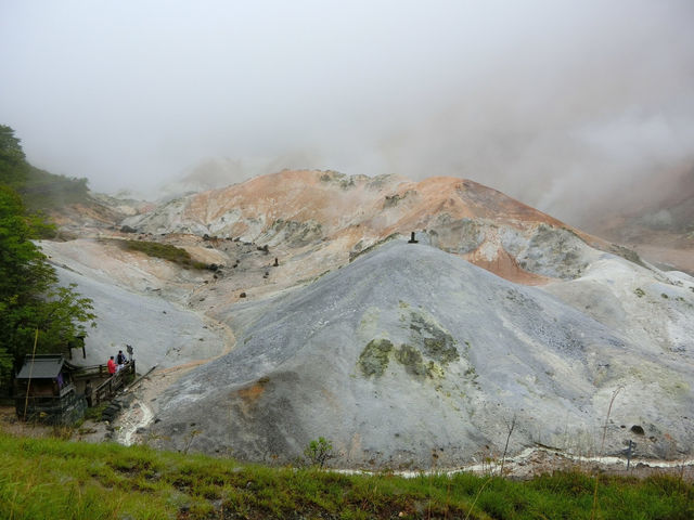 來北海道的登別看火山口