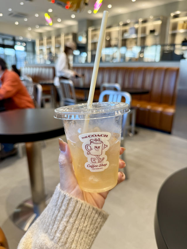 Sip & Style at the COACH Coffee Shop in Kisarazu Sip & Style at the COACH Coffee Shop in Kisarazu