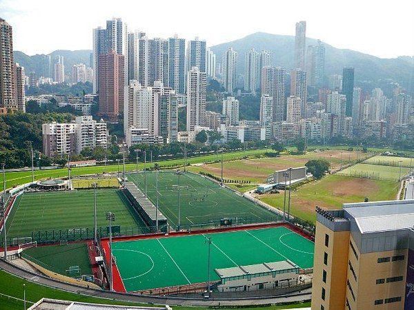 Happy Valley Racecourse - Superb restaurant in the atmosphere of Running Horse