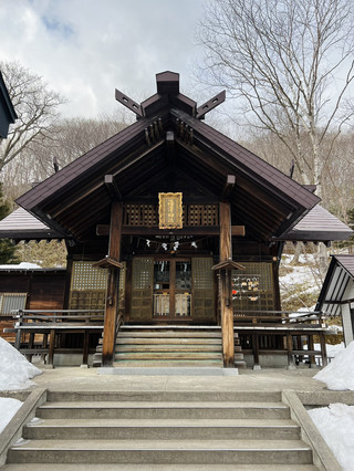 지옥계곡 유자와 신사｜눈 속의 작은 신사