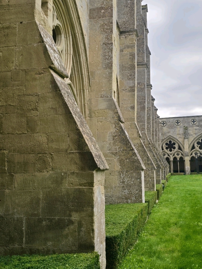 ソールズベリー大聖堂 — イギリスの壮麗な大聖堂。 | Trip.com
