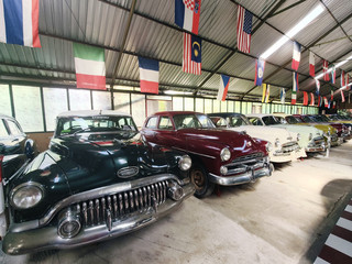 Mobil Mewah Amerika, Muscle Car, dan Klasik Abadi 。